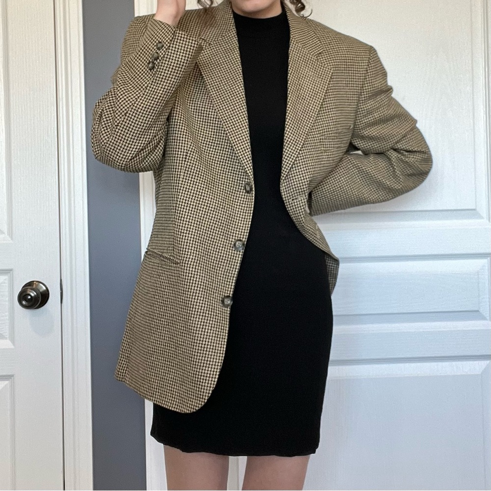 Houndstooth Tweed Blazer — Made in Canada